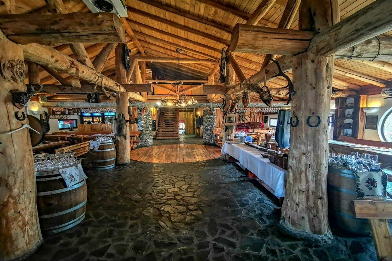 Hotel Ferma Dacilor Tohani Zewnętrze zdjęcie